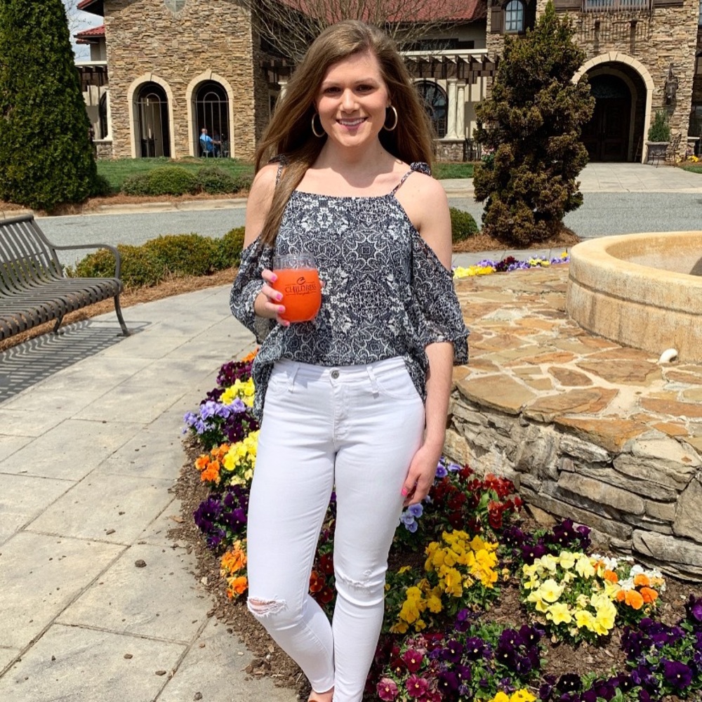 Meet your Posher, Tiffany